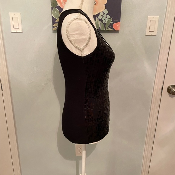 🌷Black Sequin Tank - Picture 3 of 5